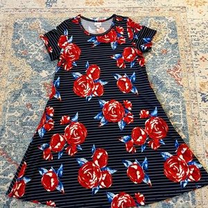 Pull over summer dress, pockets! Perfect for Memorial Day/ 4th of July.